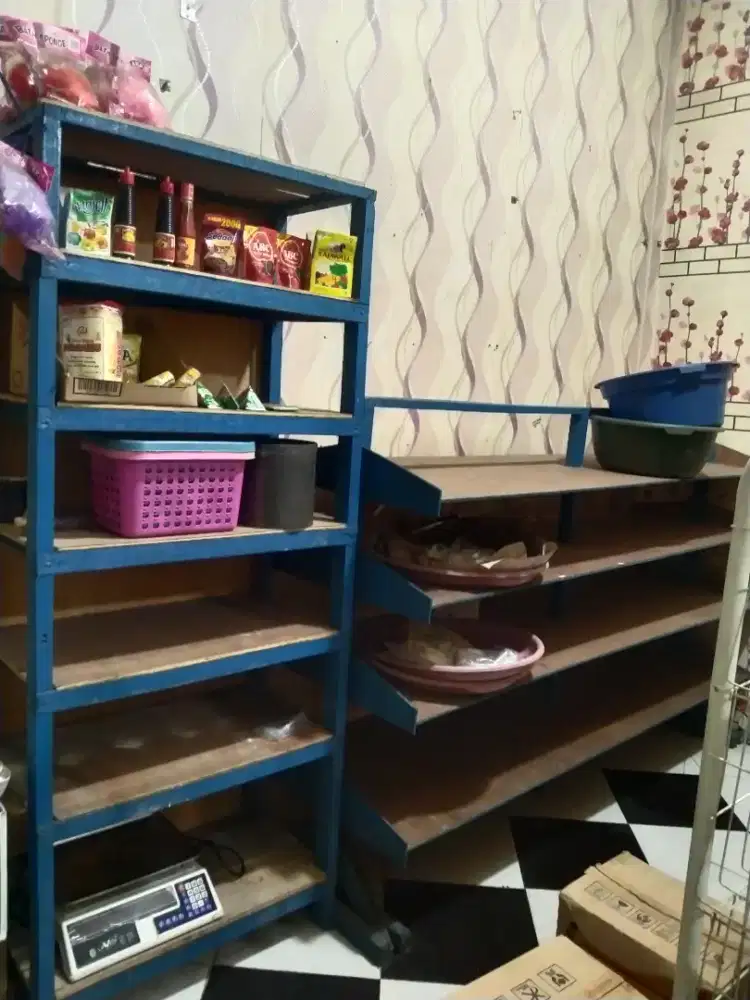 Perlengkapan Toko