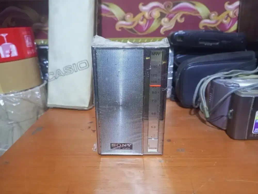 Radio Sony solid state transistor