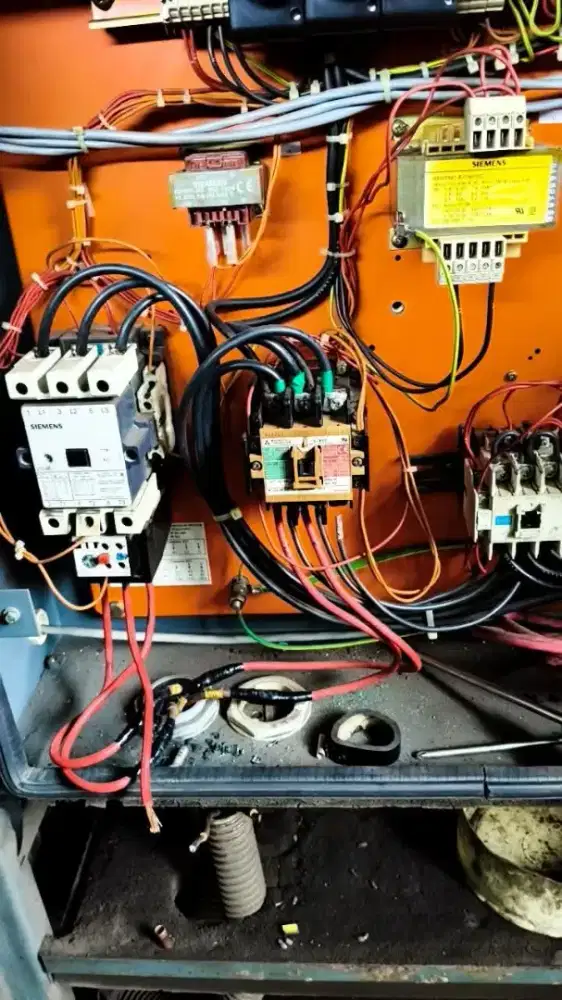 tukang listrik panggilan