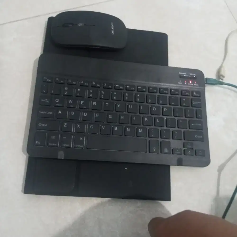 Casing tablet + keyboard+ mouse