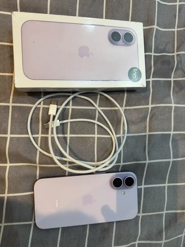 Iphone 17 Lavender 256gb Warranty 7 feb 2027 mulus 100% IBOX Apple