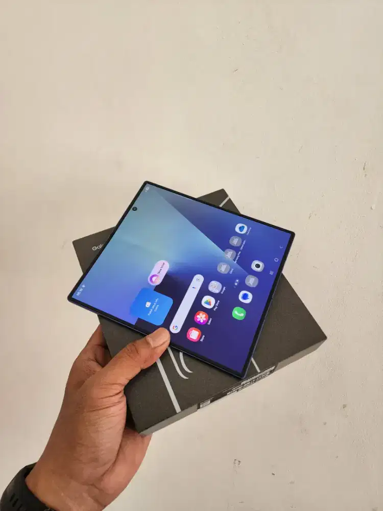Samsung z fold 7 5g 16/1TB sein fullset original like new garansi on.