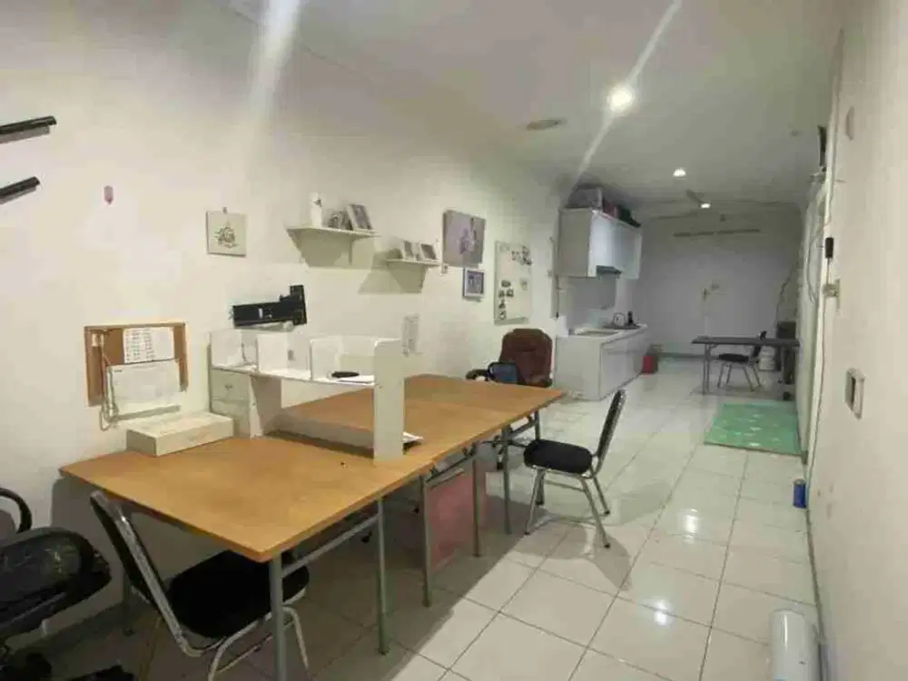 Rumah di dekat Telkom semi furnished