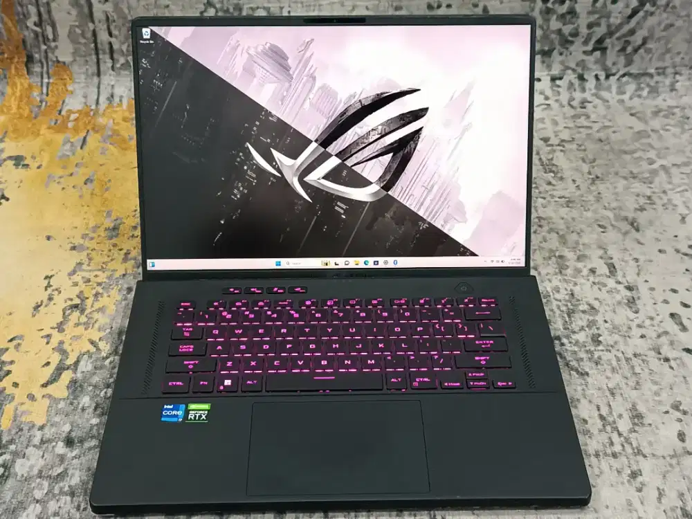 Asus ROG Zephyrus M16 Core i7-12700H 8GB 512GB RTX 3050 Ti 4GB 100W 2K