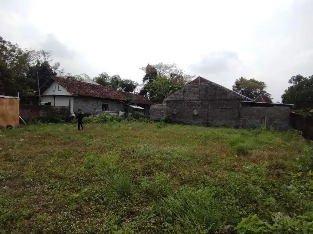 Tanah Kavling Strategis Jakal Km 13 – Cocok untuk Kost atau Rumah