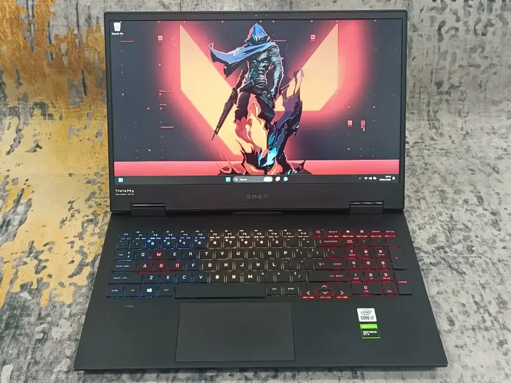 HP Omen 15 Core i7-10750H 16GB 512GB GTX 1650 Ti 4GB Full HD 144Hz