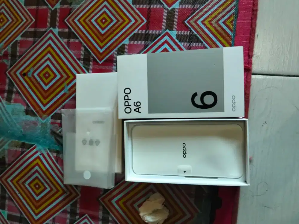 DI JUAL OPPO A6 6/ 128