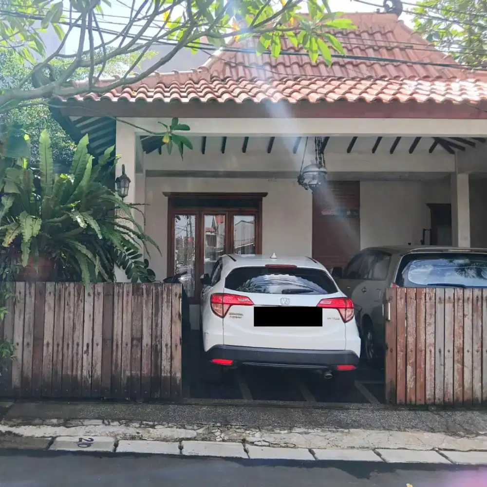 Rumah di JUAL, Komplek Telkom Griya Satwika, 4 kamar tidur, 2 lantai