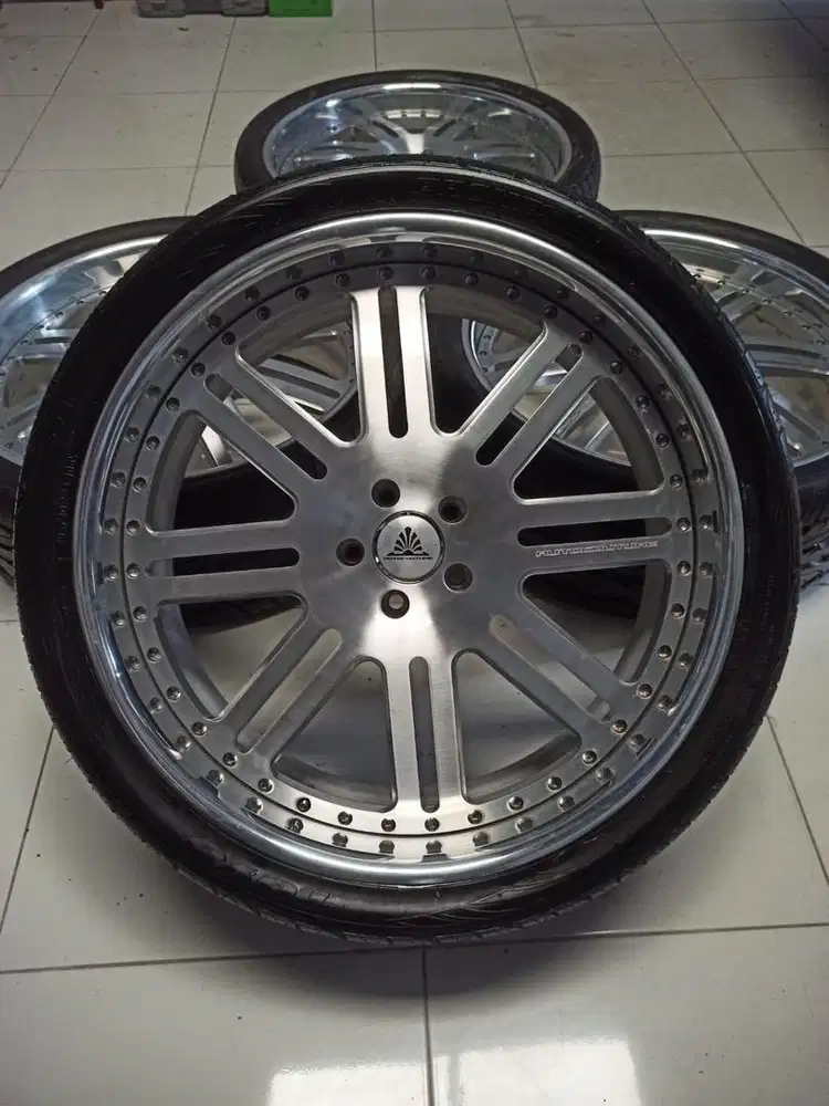 Auto Couture Lative R24 plus Ban Toyo ST