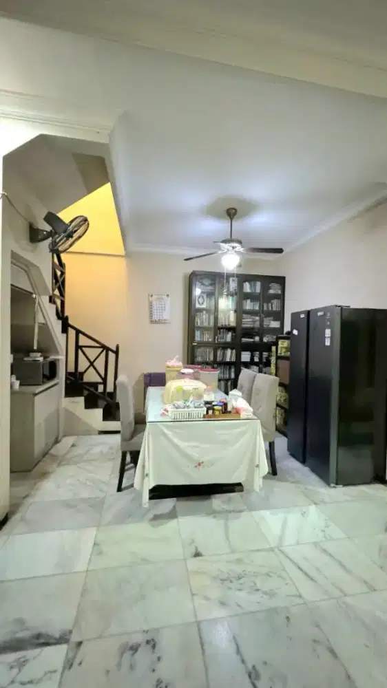 Dijual Rumah Babatan Pratama