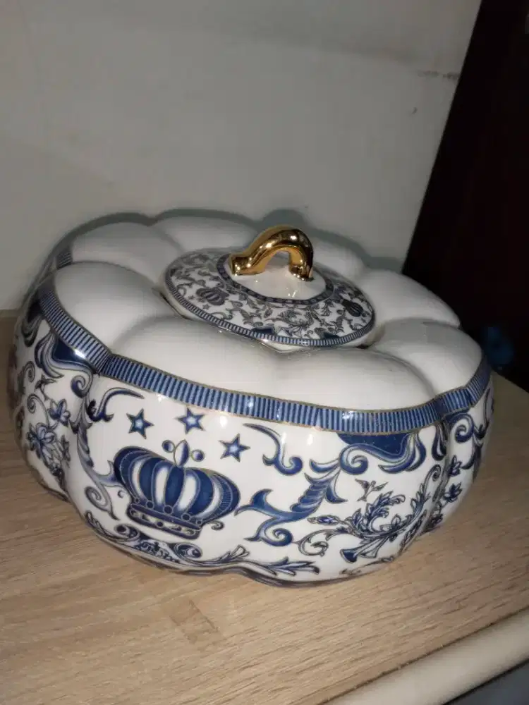 VICENZA CANDY STORAGE