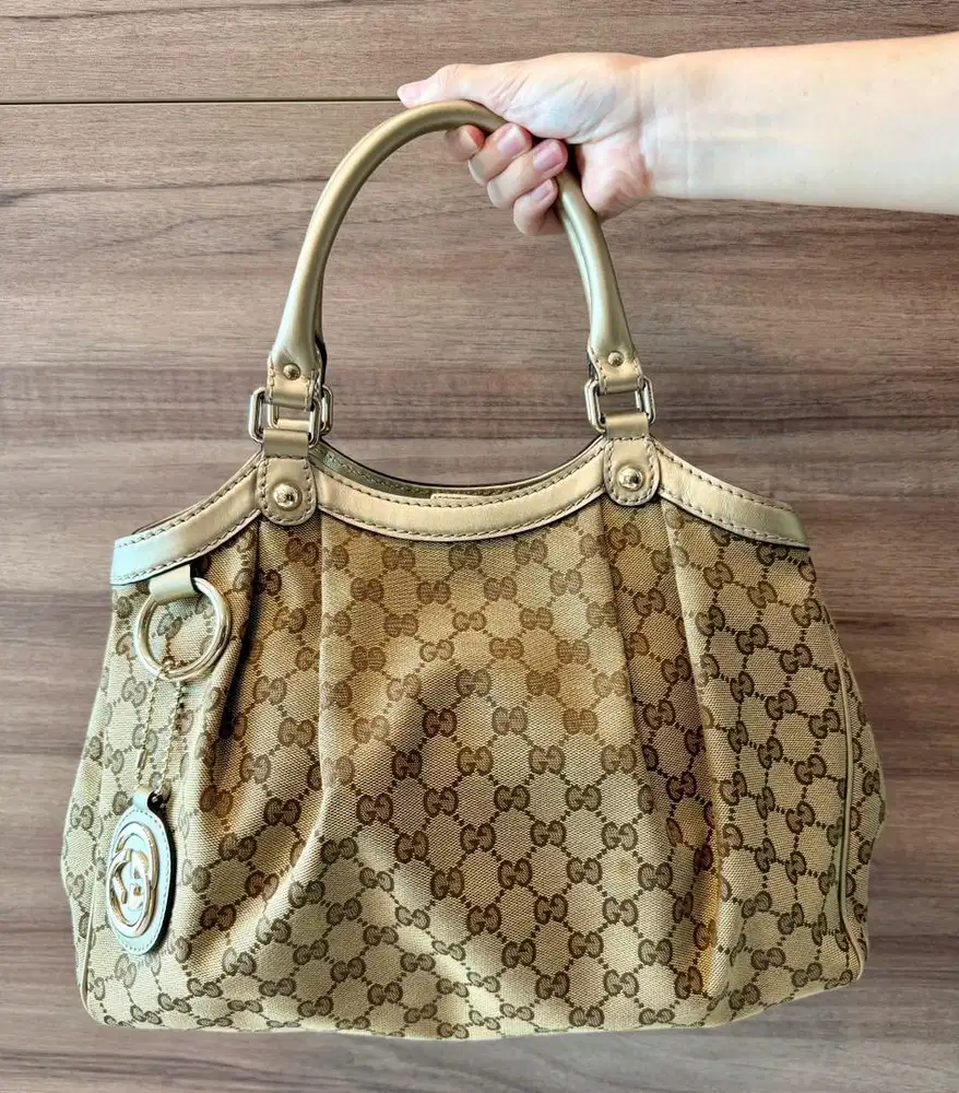 TAS GUCCI SUKEY MEDIUM COLOUR : BEIGE & GOLD