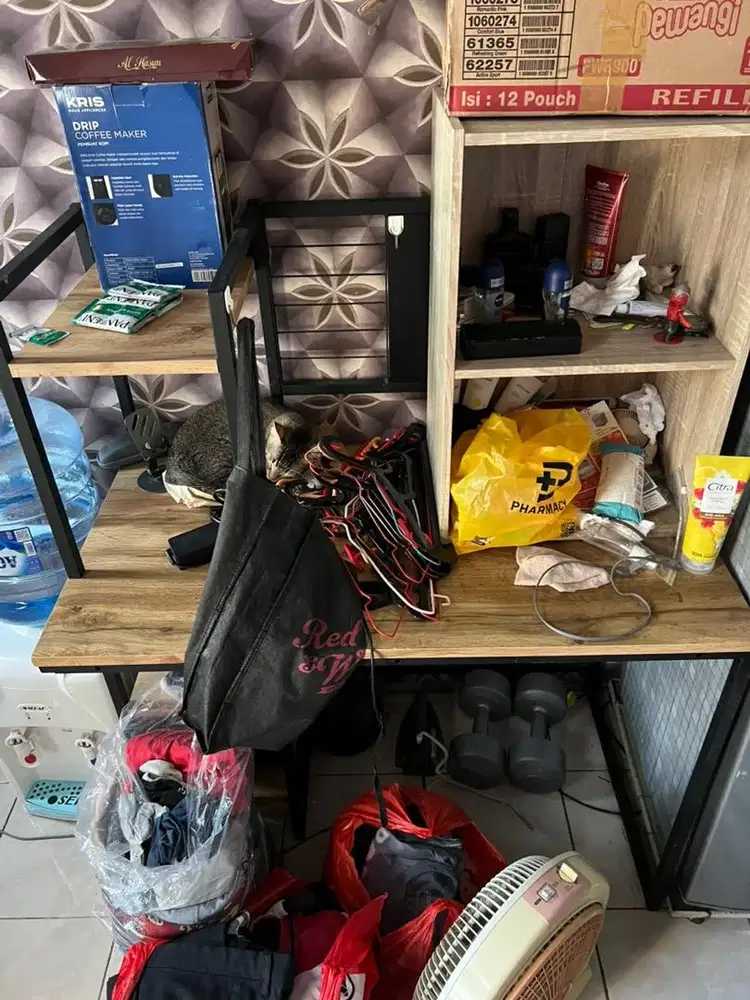 Meja kantor + rak kayu