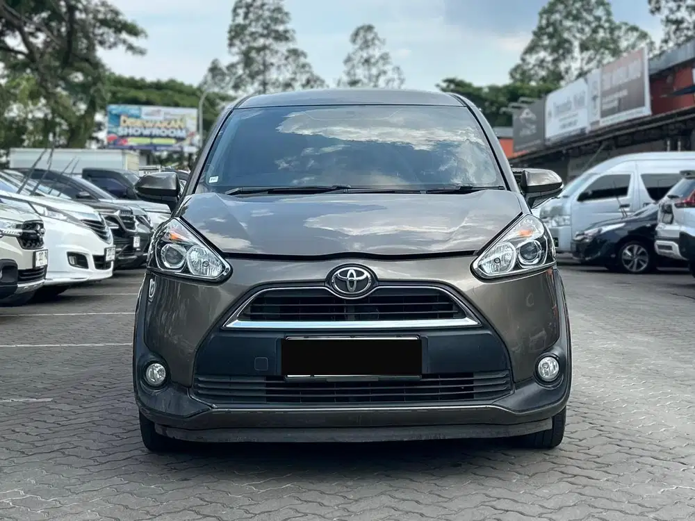 TERMURAH!! TOYOTA SIENTA G 1.5 MT MANUAL 2018 COKLAT