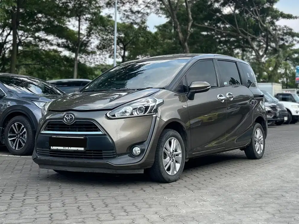TERMURAH!! TOYOTA SIENTA G 1.5 MT MANUAL 2018 COKLAT