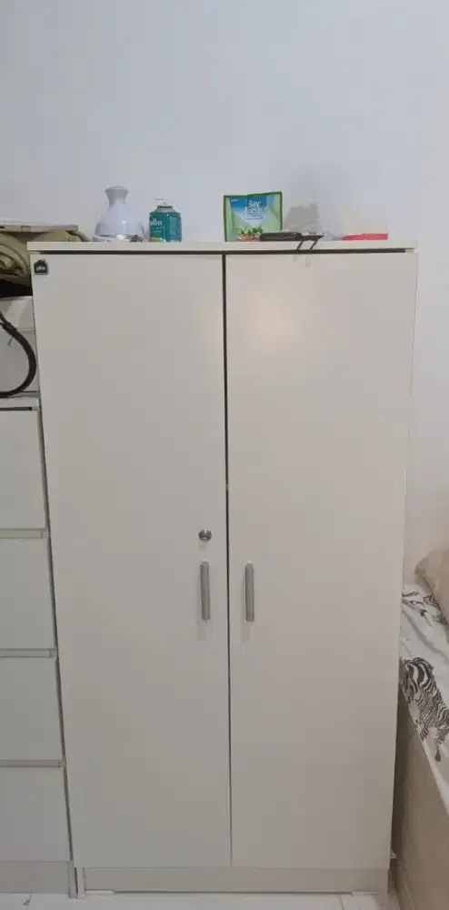 Lemari Pakaian Medium 2 Pintu