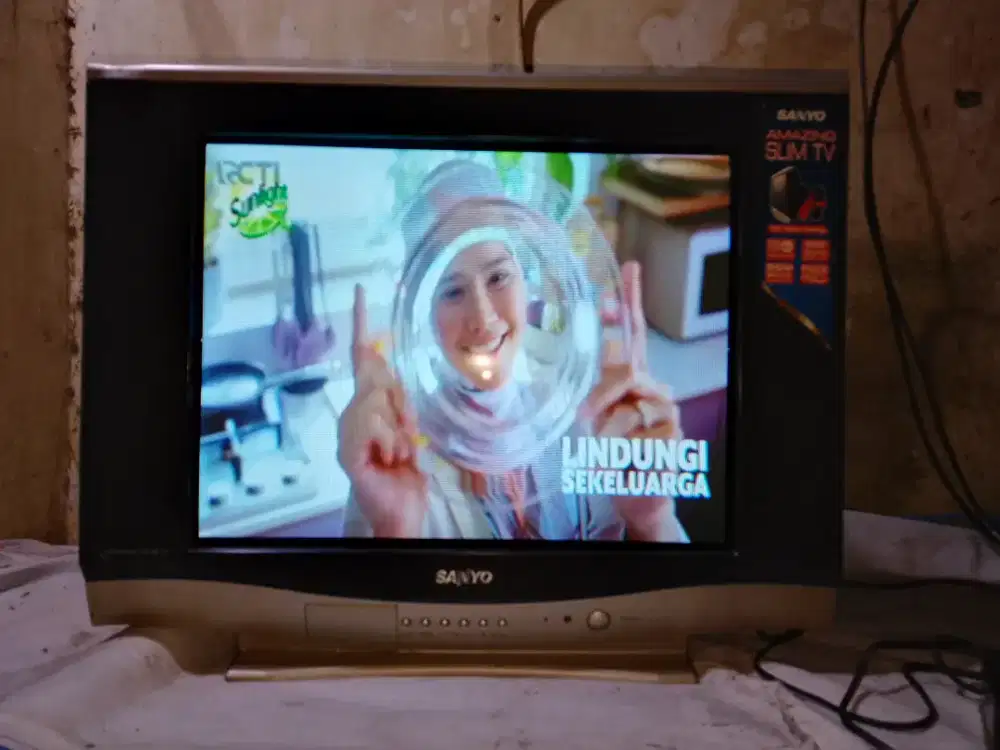 TV 21 slim SANYO + STB