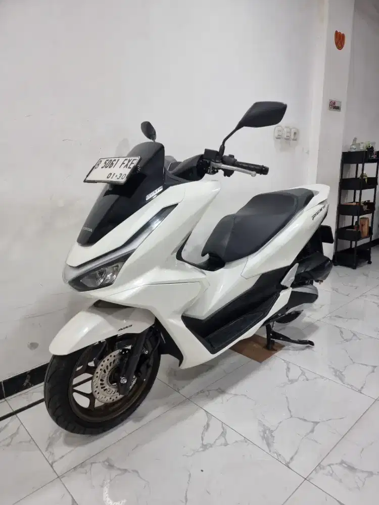 KM 1 RB Honda New PCX 160 ABS Keyless LED Fi 2025 bln 1 Gress