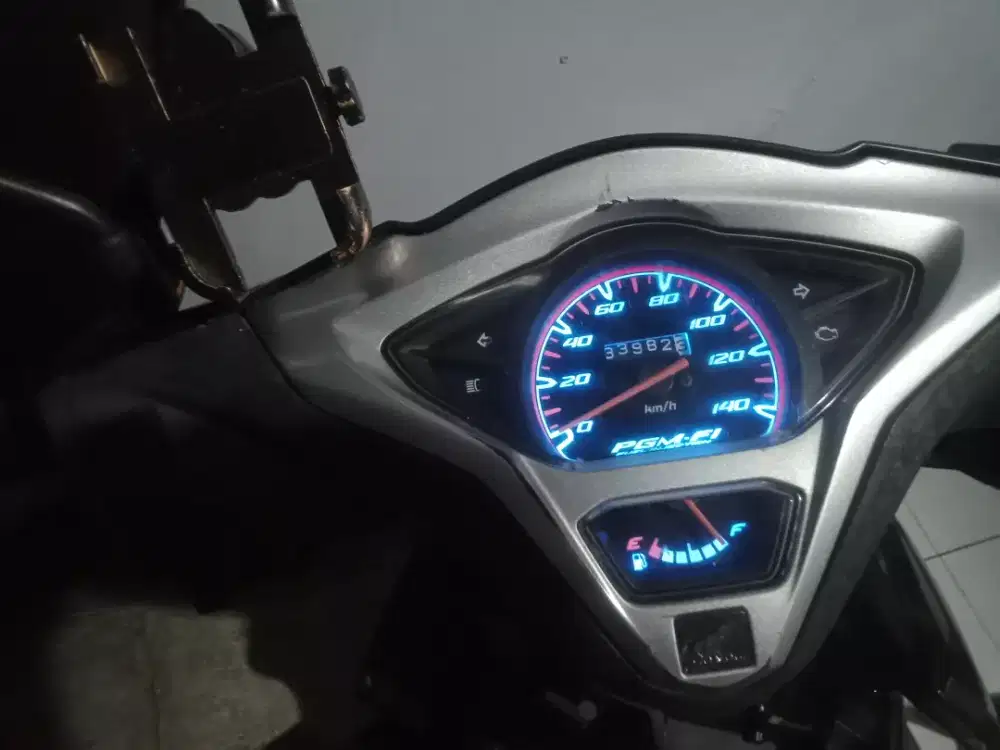 Vario 110 LED 2015 Agnes