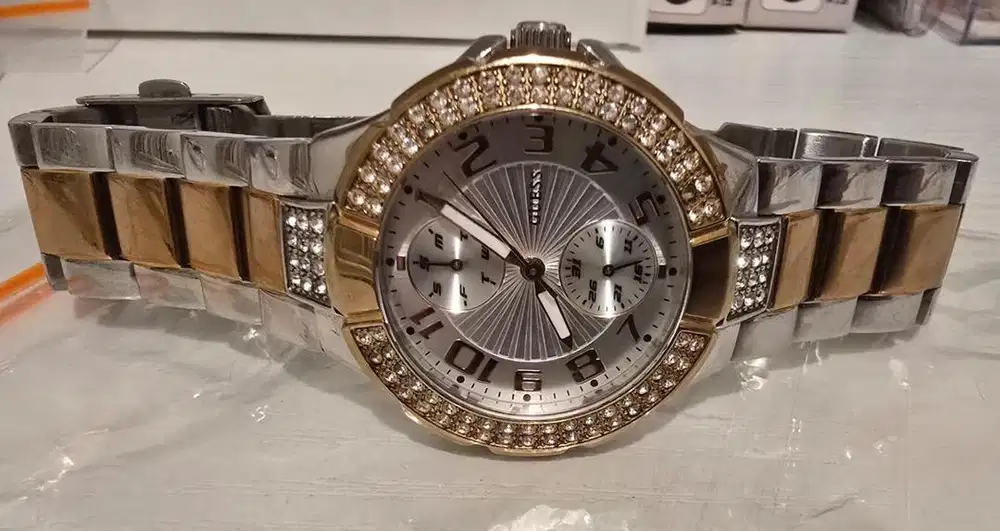 Jam Tangan Guess asli original