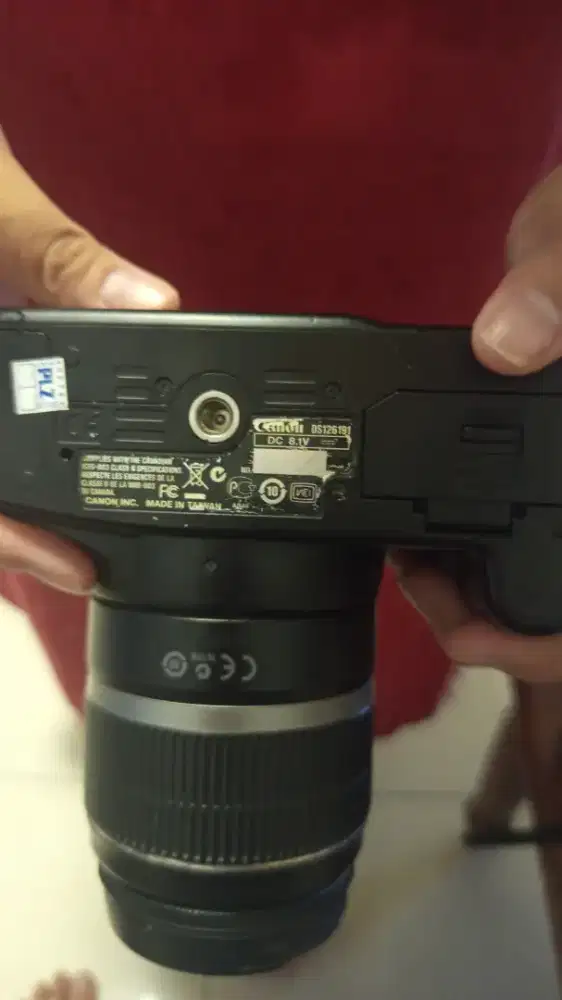 Kamera DSLR Canon D1100