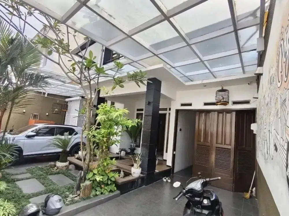 Best Buy di Bandung Kota! Rumah 2,5 Lantai Hook-Like Style di Turangga, Harga Terjun Bebas