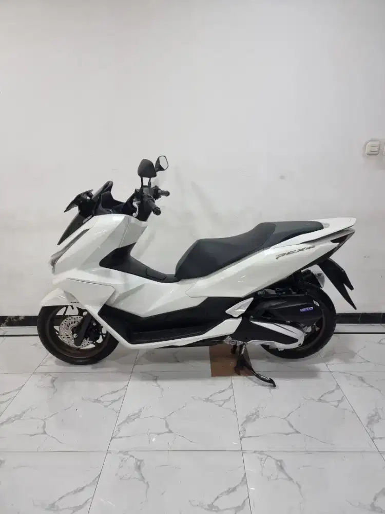 KM 1 RB Honda New PCX 160 ABS Keyless LED Fi 2025 bln 1 Gress