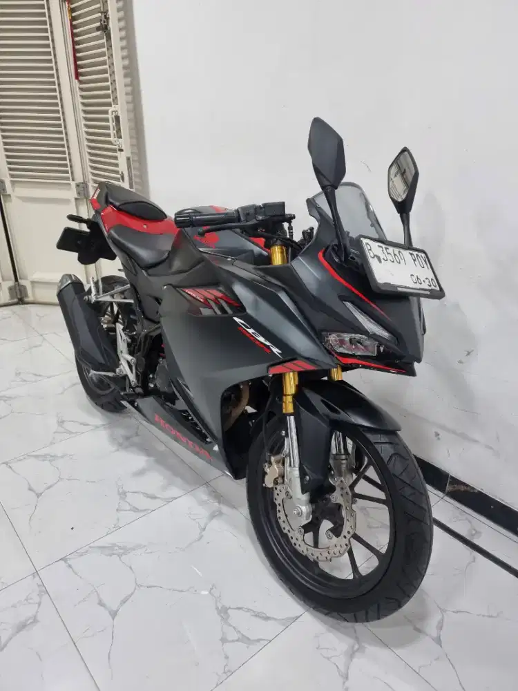 Honda New CBR 150 R LED Fi 2025 bln 6 Km 3 ribuan Kredit DP 3 jutaan