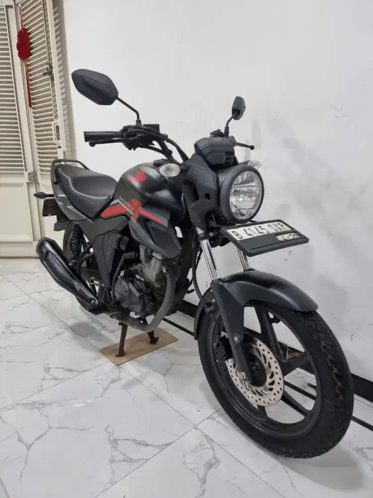 Honda CB Verza 150 Fi 2024 bln 4 pajak 2027 KM 8 RIBU !