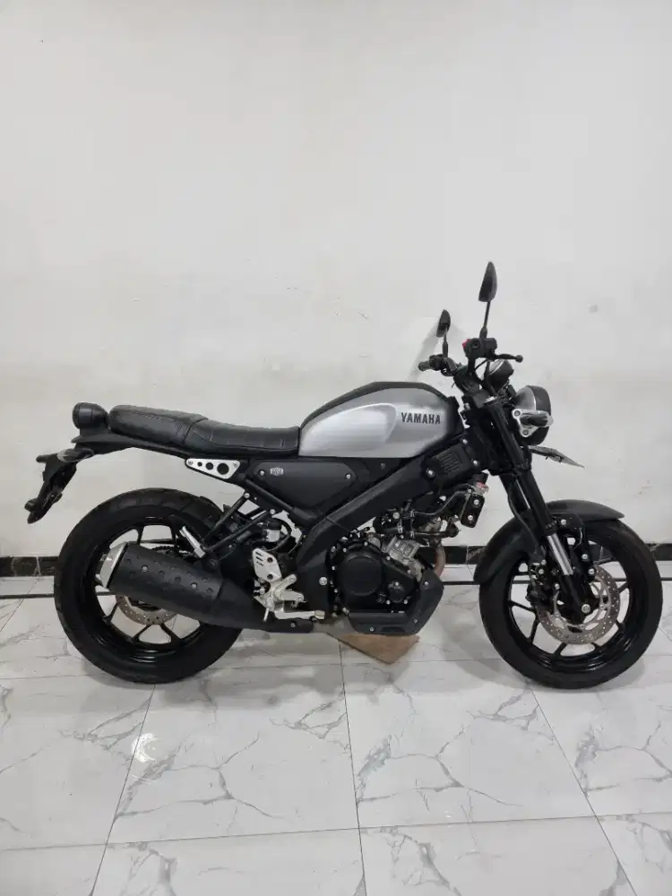 KM 3 RB ! Yamaha XSR 155 USD Fi 2025 bulan 2 Gress kayak baru