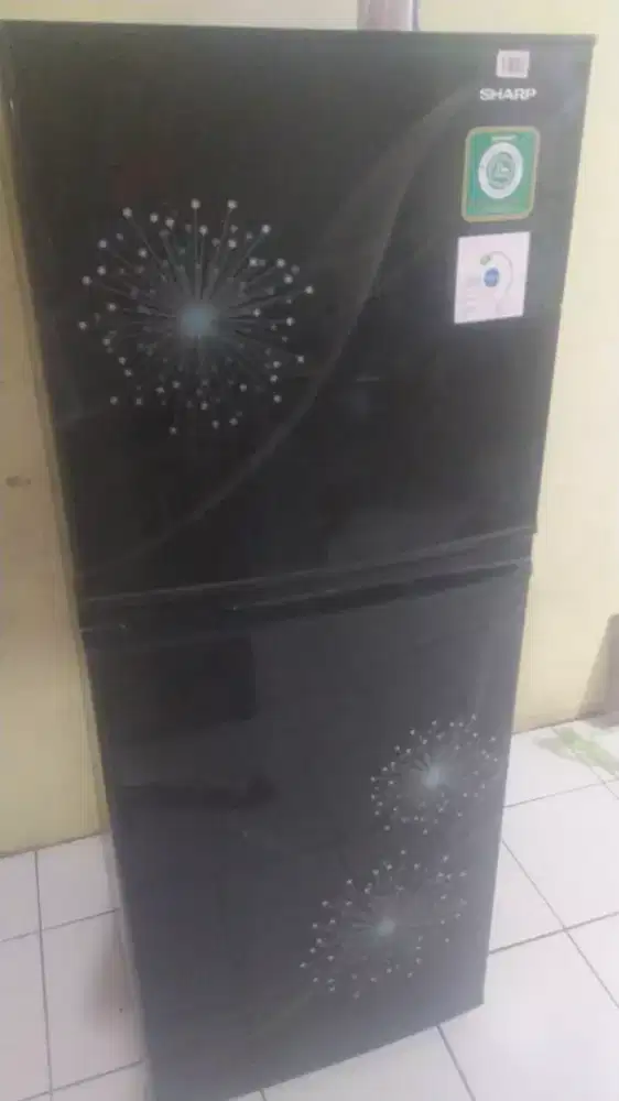 Kulkas merk Sharp normal