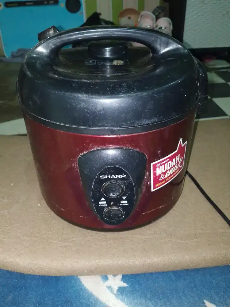 Rice cooker merk sharp
