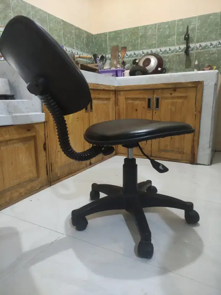 Kursi Kantor Sekretaris Murah (Masih Bisa Dipakai) - Roda Mulus