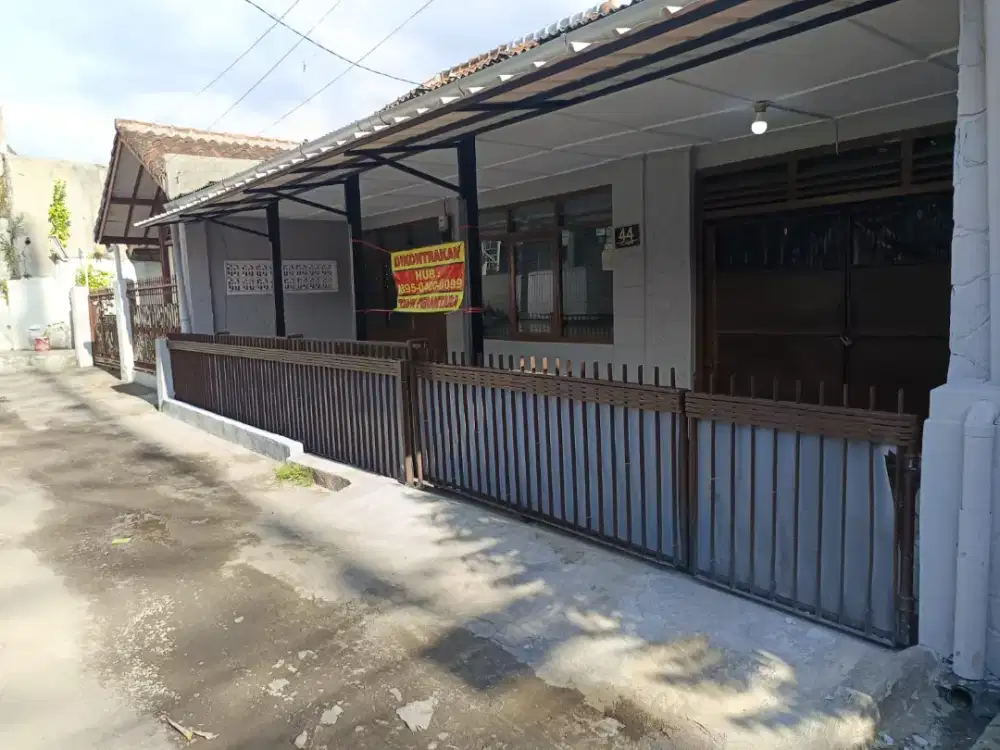 Disewakan Rumah Luas - Jalan Labuan - Sayap Jalan Jakarta