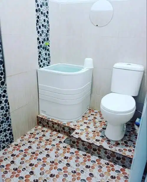 Tukang pasang granit dan kramik