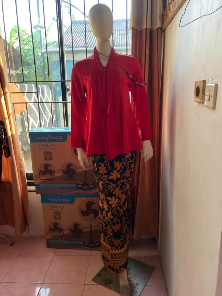 Patung Manekin atau Boneka Manekin