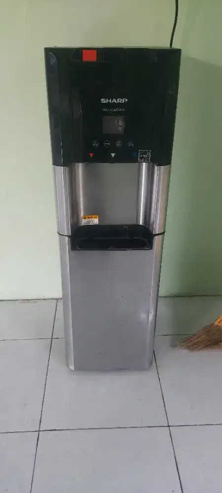 Dispenser merk sharp