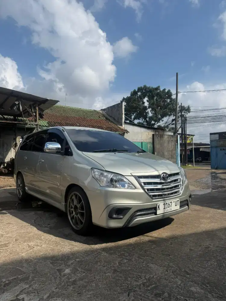Kijang Innova 2.5G Diesel Matic Th'14/15 Kondisi Siap Pakai Tgn 1