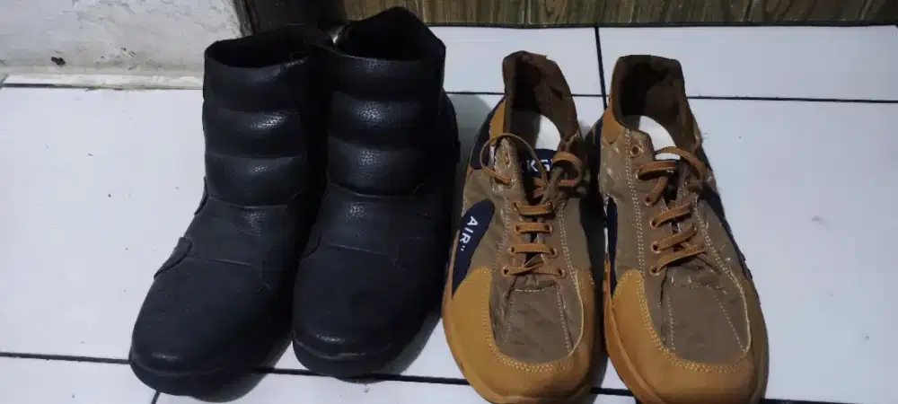 Sepatu uk 43 ada 2 pssang