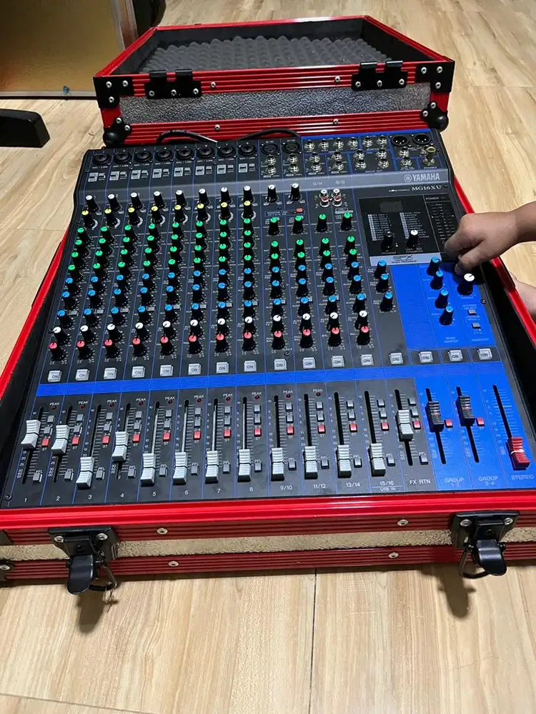 Mixer Yamaha MG16 XU + Kabel XLR Canare ori Japan