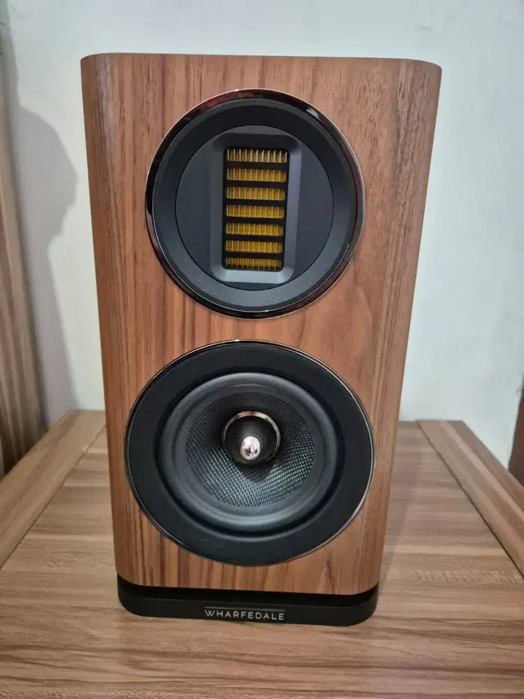 dijual Arcam Solo Uno with Wharfedale Evo 4.1 Speakers