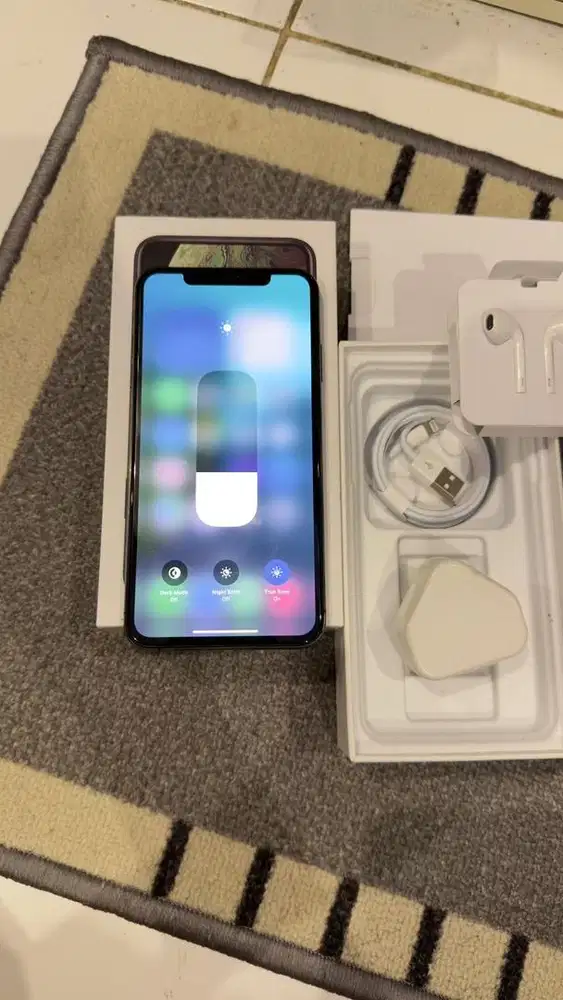 Iphone Xsmax 256GB Grey Terdaftar Mulus Lengkap