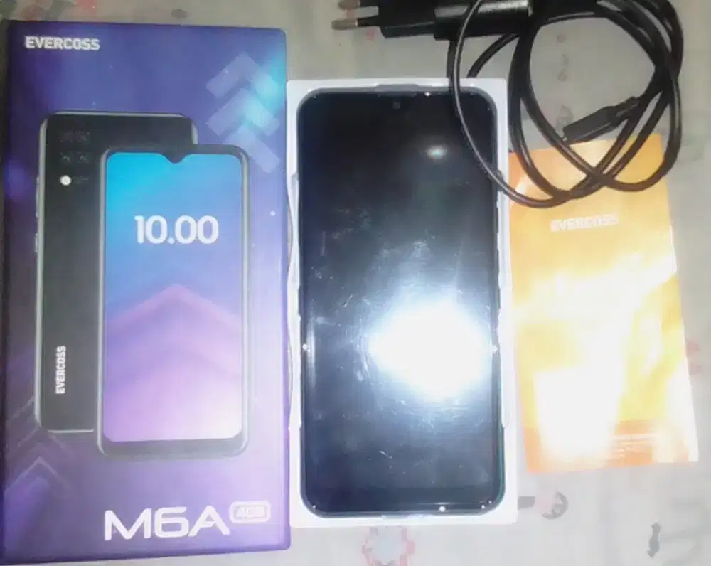 Evercoss M6A RAM 4GB / ROM 32GB  - 4G LTE