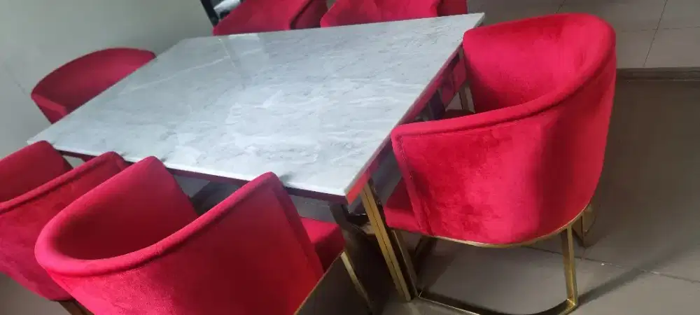meja makan marmer putih dgn 6 kursi / seater