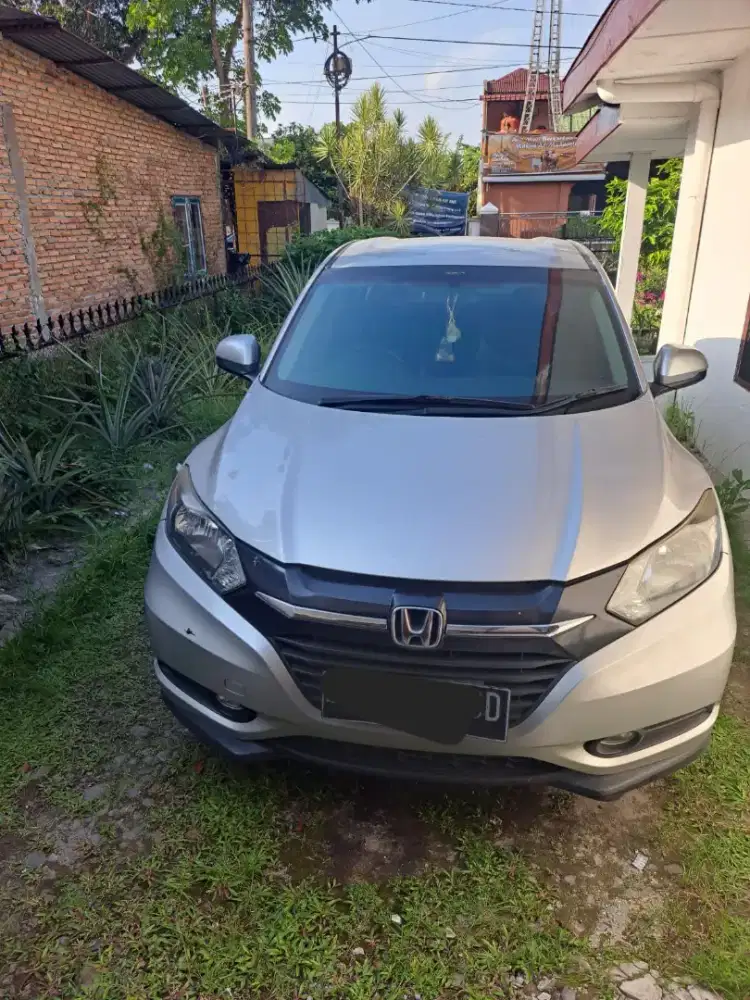 Dijual Mobil HRB e cvt 2015 pemakaian 2016.