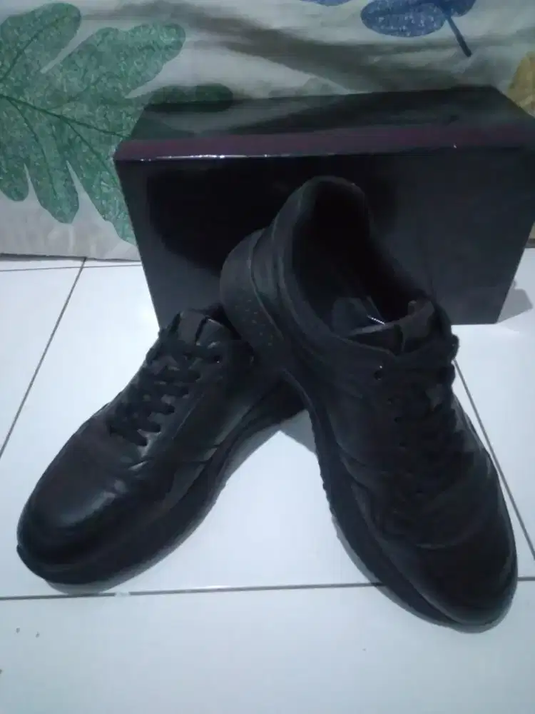 Sepatu gino mariani geffri black size 42