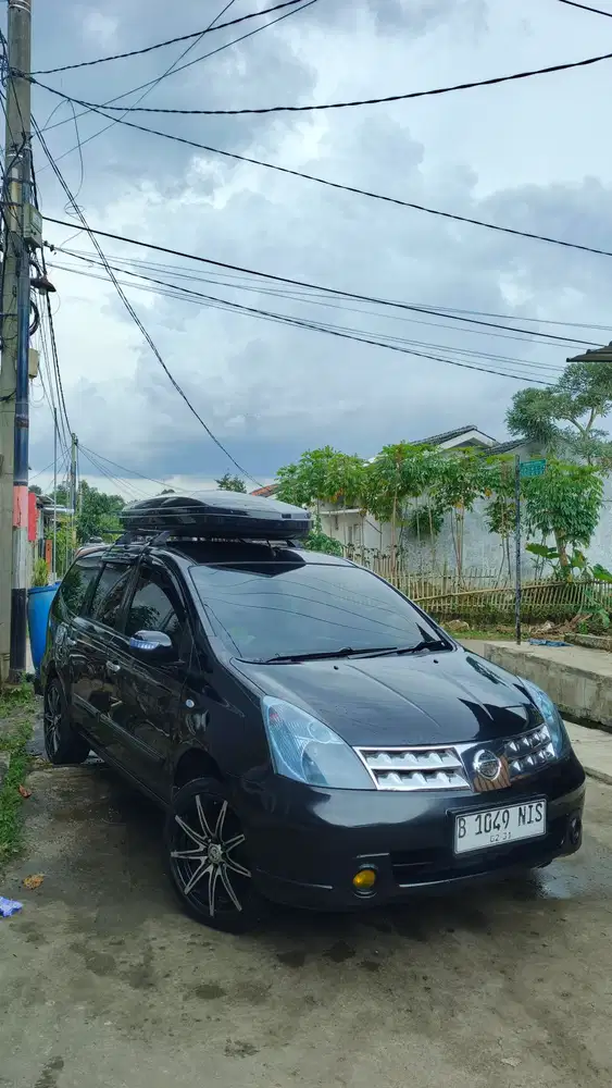 Nissan Grand livina 2010 Bensin