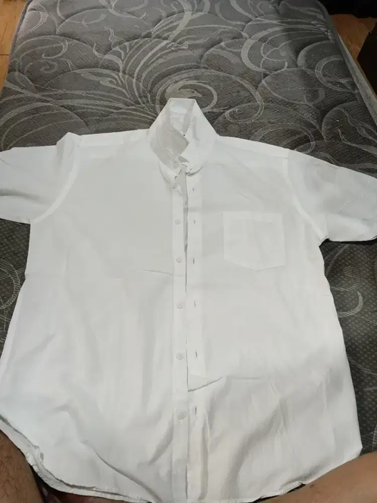 DIJUAL KEMEJA PUTIH SIZE XL BAGUS ORI