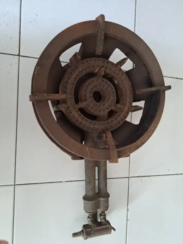 DIJUAL KOMPOR COR BESI BEKAS