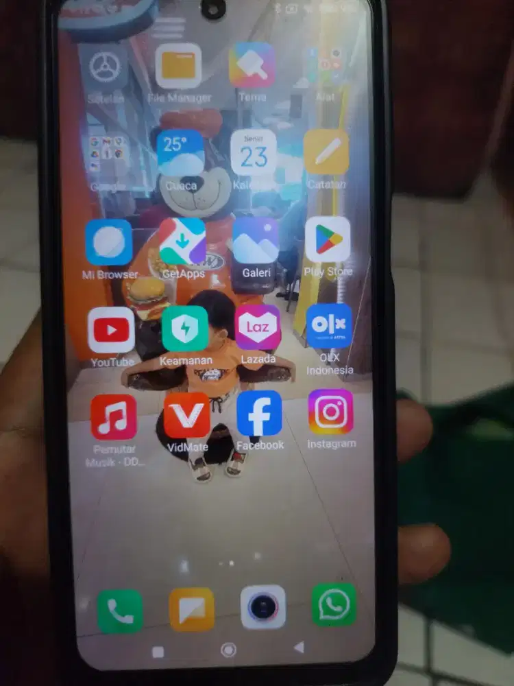 Redmi note 9 pro ram 6+1/64 GB minus backdor belakang doang retak